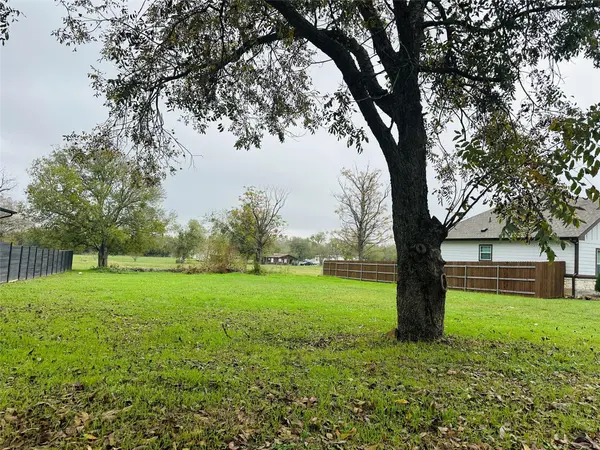 106 Bill ST, Elgin, TX 78621