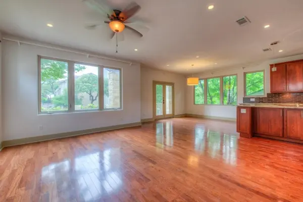 605 Peacock LN #C, Austin, TX 78704