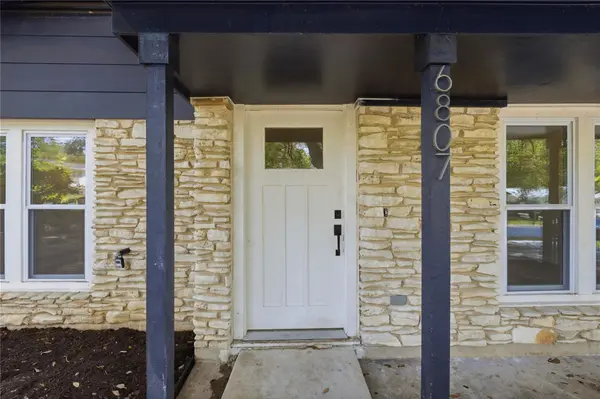 6807 La Salle DR, Austin, TX 78723