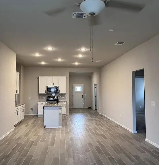 135 Smokebush TRL, Bastrop, TX 78602