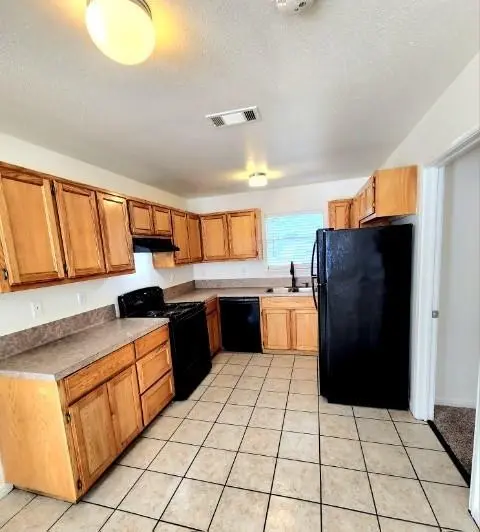 519 W Hutchison ST #C, San Marcos, TX 78666