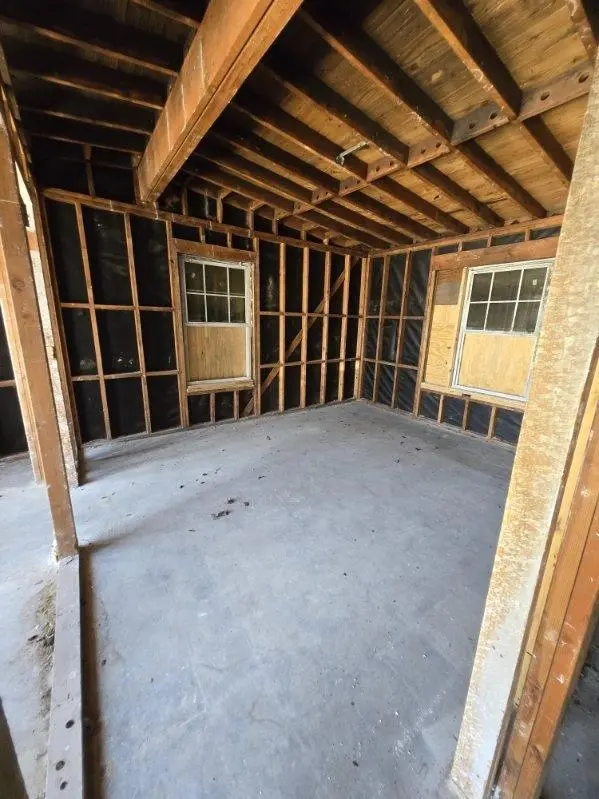 2427 Clara LN, San Antonio, TX 78213