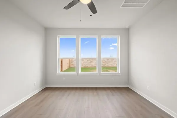 360 Brandywine Road, Hutto, TX 78634