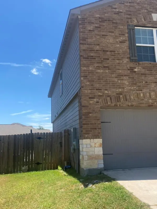 100 Cherry Tree LN, Liberty Hill, TX 78642