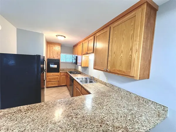 601 W 11th ST #215, Austin, TX 78701