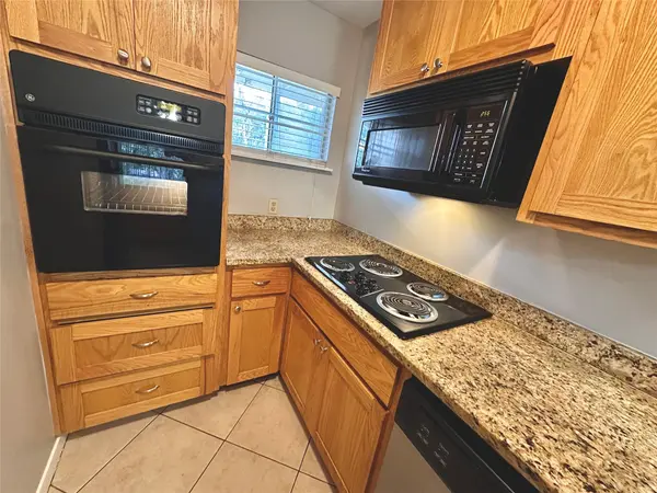 601 W 11th ST #215, Austin, TX 78701