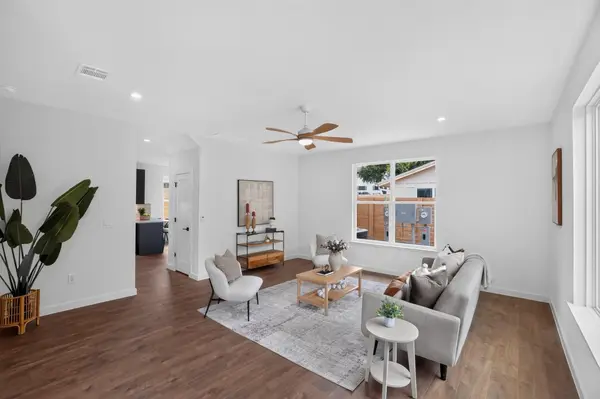4200 Valley View RD #B, Austin, TX 78704