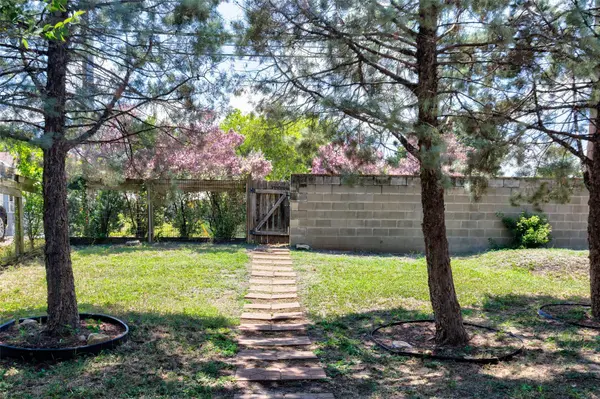 1305 Chestnut Ave, Austin, TX 78702