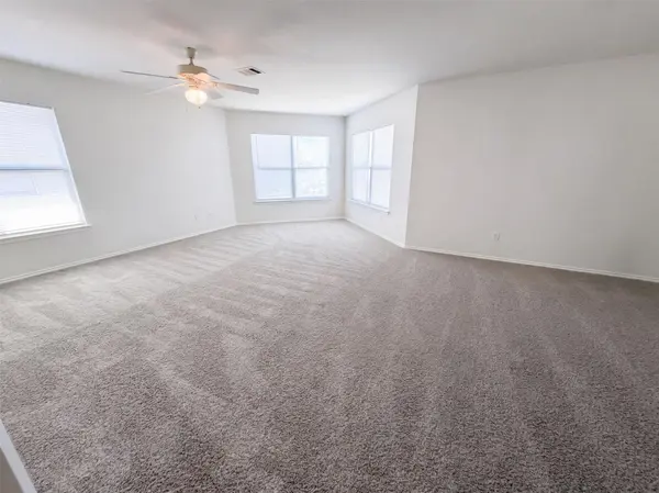 305 Edgewood CV, Leander, TX 78641