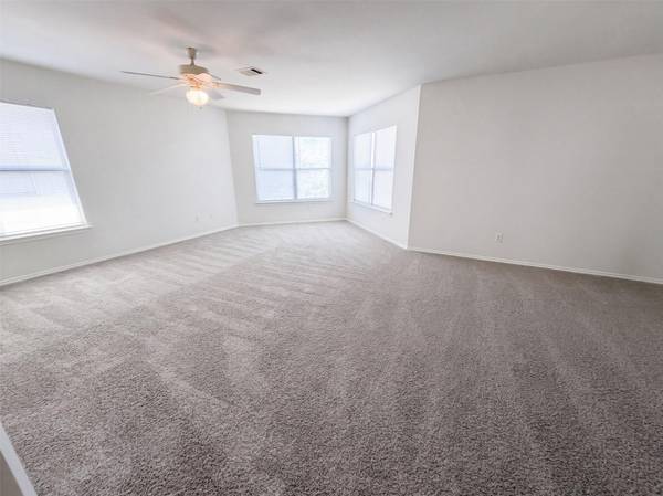 305 Edgewood CV, Leander, TX 78641