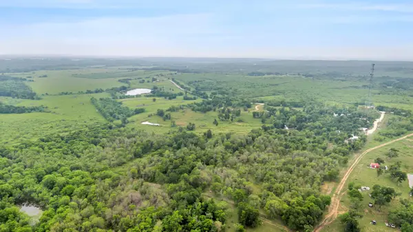 1515 Upper Elgin River RD #2, Elgin, TX 78621