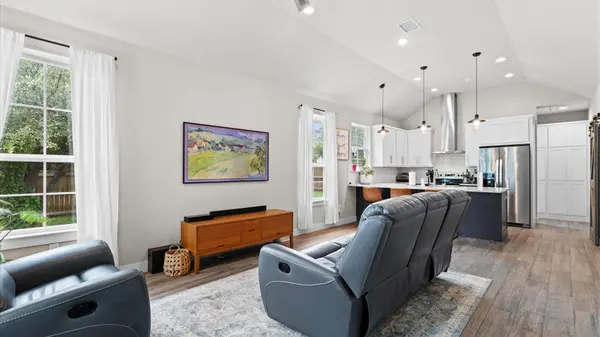 2 Stone Creek CIR, Wimberley, TX 78676