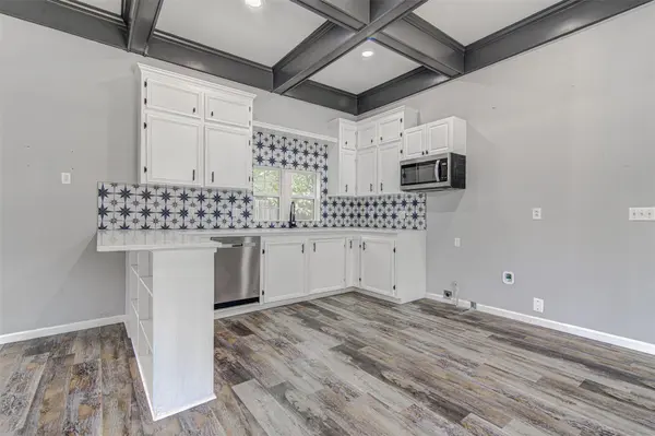 17308 E Darleen DR, Leander, TX 78641