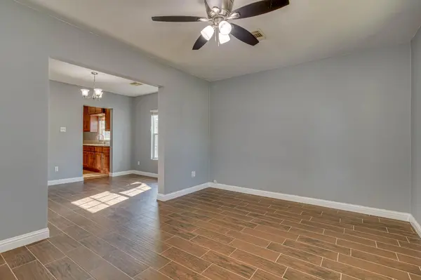 219 E Davilla ST, Bartlett, TX 76511