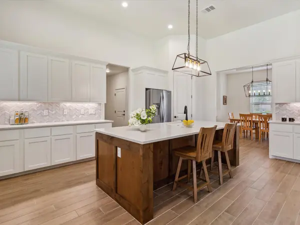 8425 Anna's Spring DR, Salado, TX 76571