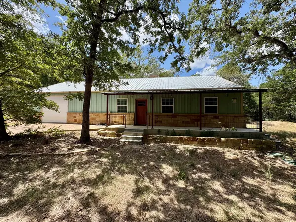 134 Elgin Woods LN, Elgin, TX 78621