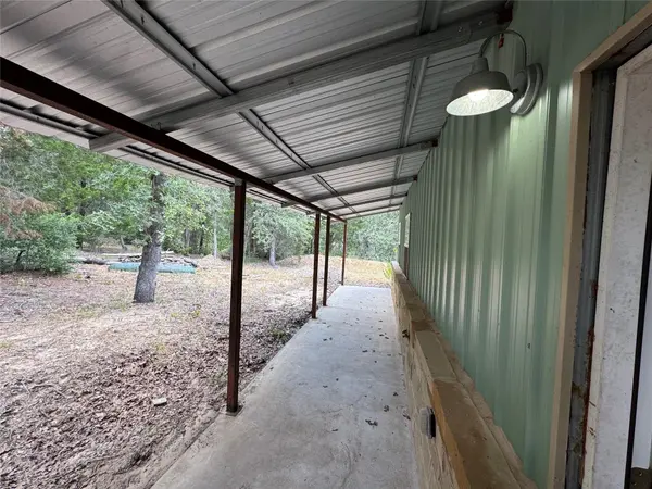 134 Elgin Woods LN, Elgin, TX 78621