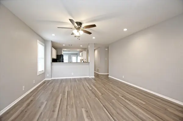 400 Ashbury DR, Leander, TX 78641