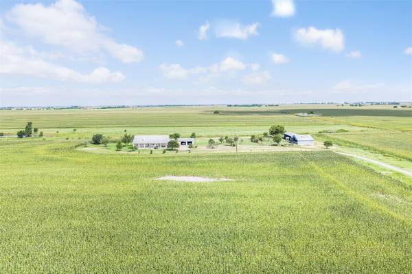18108 Werchan LN, Coupland, TX 78615
