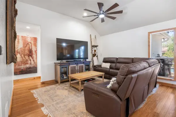 8 Deer Ridge RD, Wimberley, TX 78676