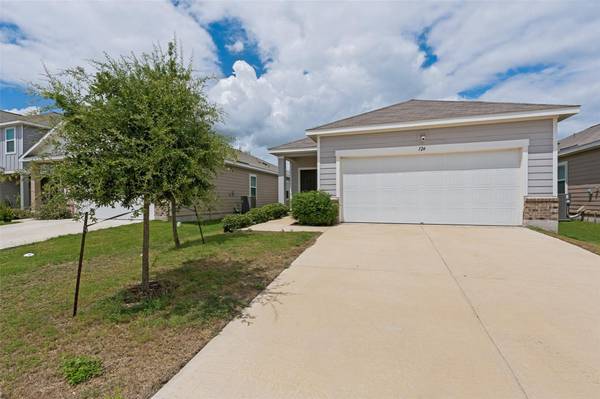 124 Bracken LN, Maxwell, TX 78656