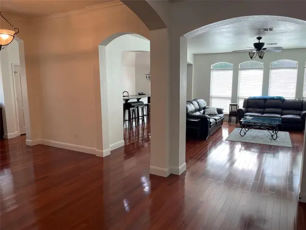 7609 Covered Bridge DR, Austin, TX 78736