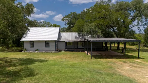 510 Country LN, Hays, TX 78610