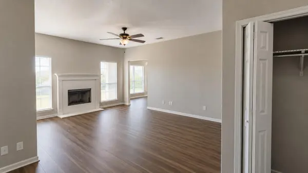 607 Morning Dove DR, Hutto, TX 78634