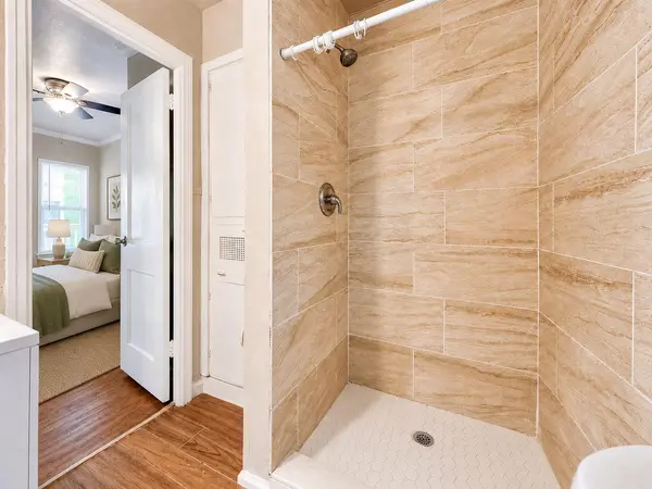 204 E 30th ST #101, Austin, TX 78705