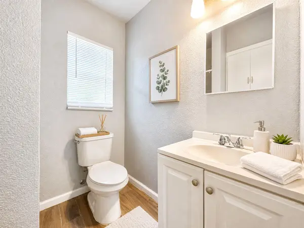 204 E 30th ST #101, Austin, TX 78705