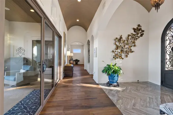 609 Vendemmia BND, Austin, TX 78738