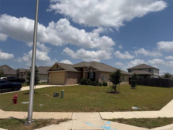 224 Blooming TRL, Kyle, TX 78640
