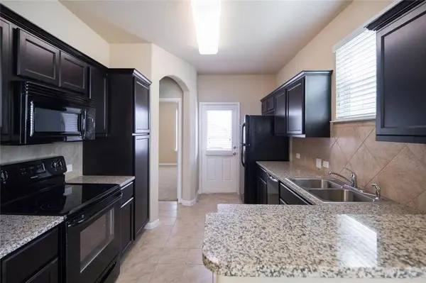 517 Katmai CIR, Pflugerville, TX 78660