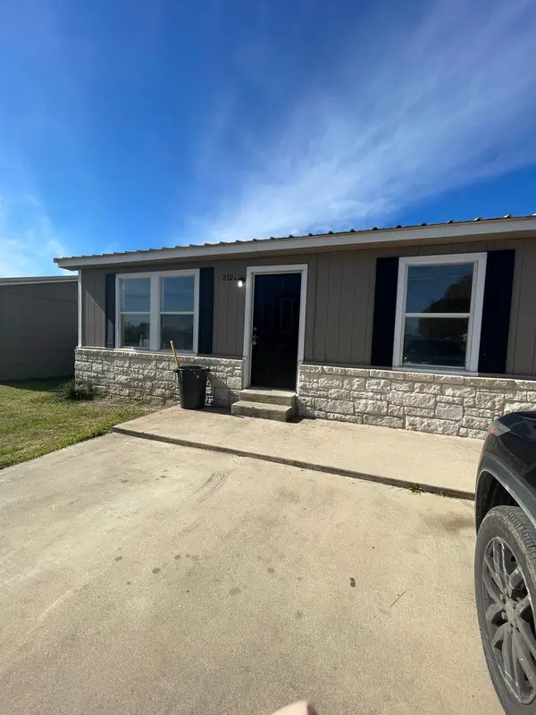 212 Aster ST #A, Kingsland, TX 78639