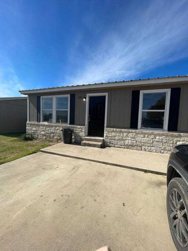 212 Aster ST #A, Kingsland, TX 78639
