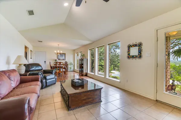 60 Crazy Cross RD, Wimberley, TX 78676