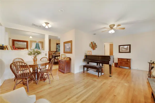 107 Mandalay LN, San Marcos, TX 78666