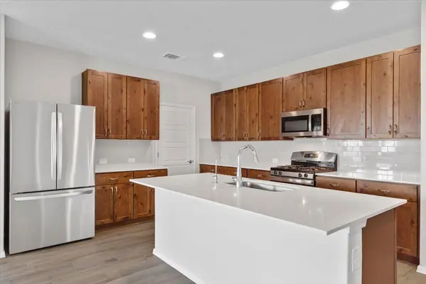 261 Hortus DR, Kyle, TX 78640
