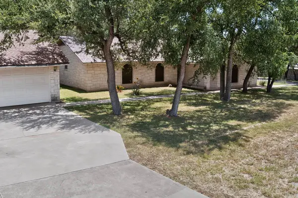 1002 Adventure LN, Cedar Park, TX 78613