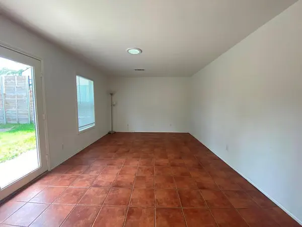 300 El Paso ST, Austin, TX 78704