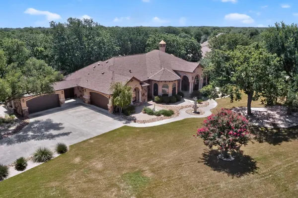 116 Roble Roja DR, Georgetown, TX 78633