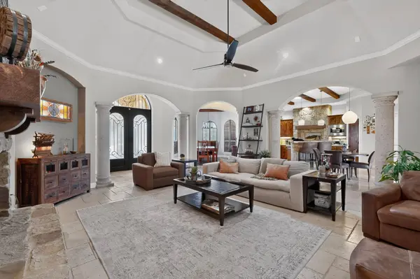 116 Roble Roja DR, Georgetown, TX 78633