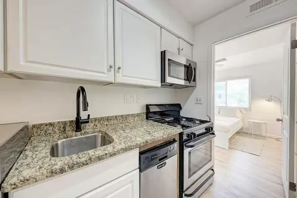 1106 W 22nd ST #4, Austin, TX 78705