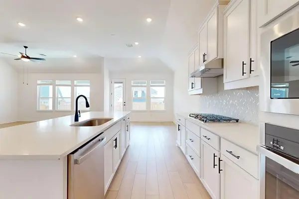 1208 White Daisy LN, Georgetown, TX 78628