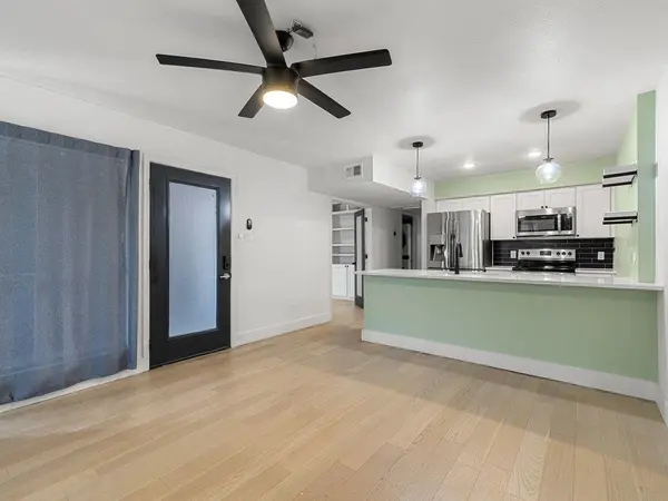 909 Reinli ST #102, Austin, TX 78751