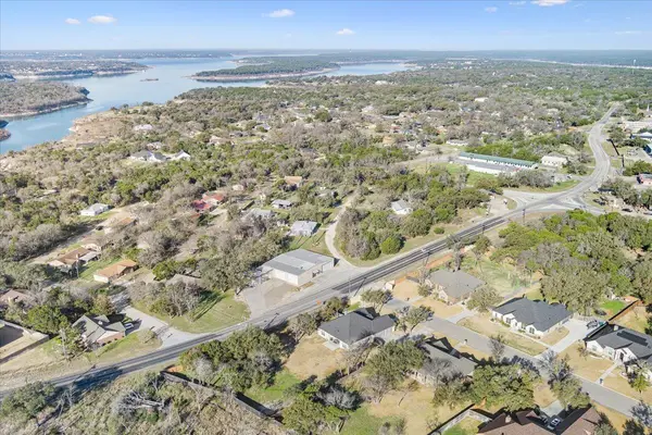 102 Rancho Del Lago LN, Belton, TX 76513