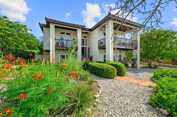 112 Javelin DR, Lakeway, TX 78734