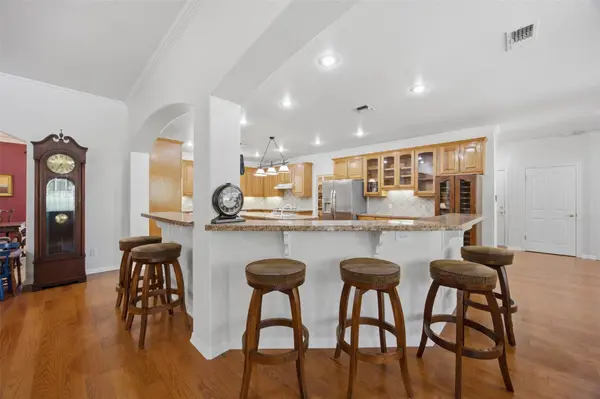 197 Elm Wood DR, Elgin, TX 78621