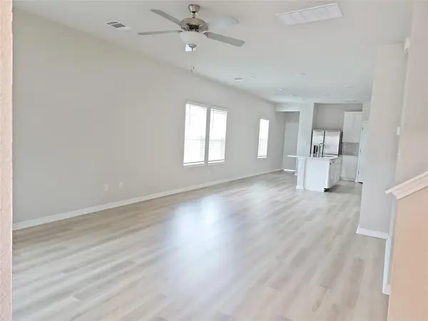 908 Main ST, Hutto, TX 78634