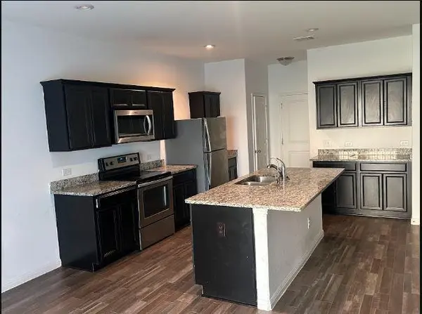 117 Hondo Gap LN, Jarrell, TX 76537
